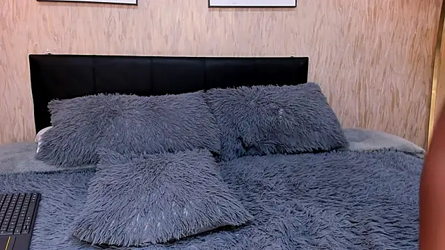 JulietaHazze online show from 02-06-25, 03:41