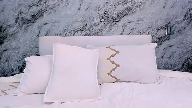 JulietaHazze online show from 02-11-25, 03:51