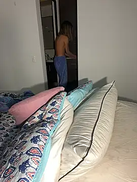 Ameellie online show from 01-27-25, 12:22