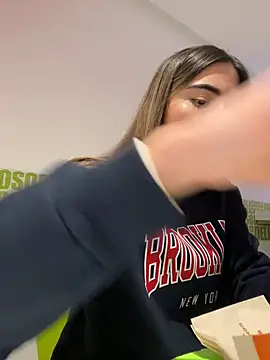 Ameellie online show from 03-13-25, 09:26