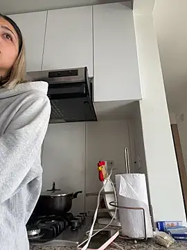 Ameellie online show from 01-11-26, 04:01