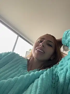Snapshot of Ameellie chatting on 06-16-26, 04:42 Ameellie online show from 06-16-26, 04:42
