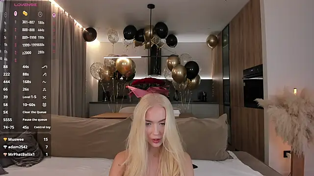 Snapshot of eva_m1racle_ chatting on 10-22-25, 08:41 eva m1racle  online show from 10-22-25, 08:41