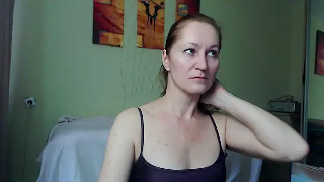 AmellyGrand online show from 12-17-24, 09:50