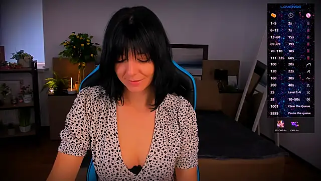  Kelly   online show from 10-22-25, 06:02