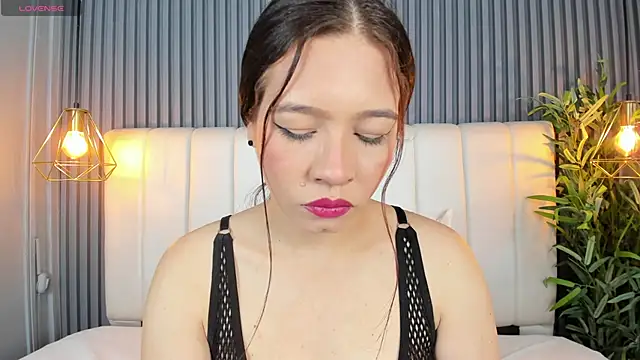 Snapshot of SaraRiley chatting on 11-27-25, 10:56 SaraRiley online show from 11-27-25, 10:56