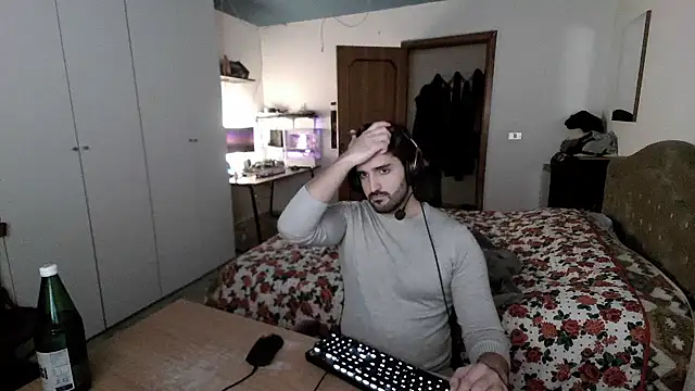 Snapshot of Alexox02 chatting on 01-04-25, 05:47 Alexox02 online show from 01-04-25, 05:47