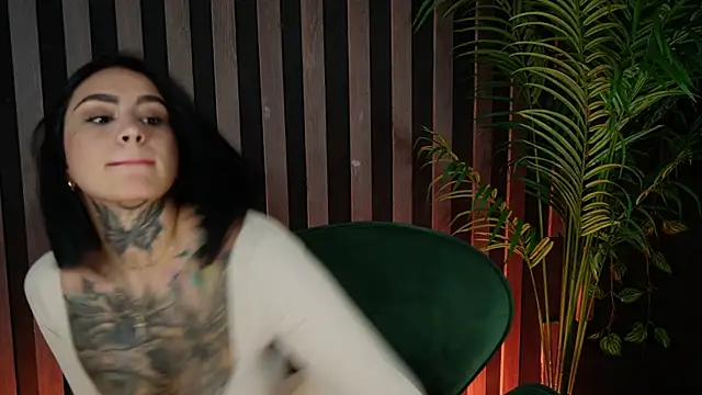 Kleeopatra  online show from 03-08-25, 12:11