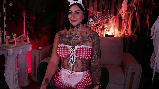 Kleeopatra  online show from 10-17-25, 12:47