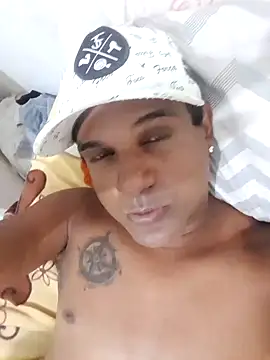 Snapshot of casal7722 chatting on 01-16-25, 11:59 casal7722 online show from 01-16-25, 11:59