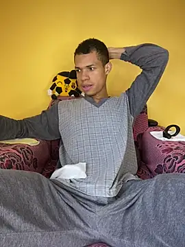 MoiseXxx 777 online show from 01-17-25, 12:21