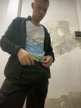 MoiseXxx 777 online show from 02-23-25, 08:00