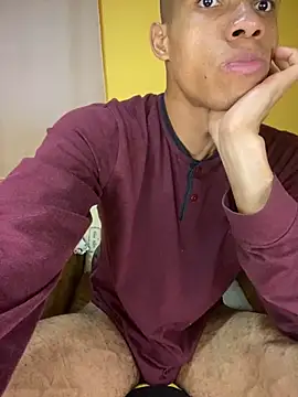 MoiseXxx 777 online show from 09-30-25, 05:01