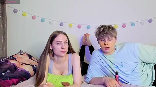 Snapshot of Emily_and_Ilumi chatting on 12-26-24, 07:05 Emily and Ilumi online show from 12-26-24, 07:05