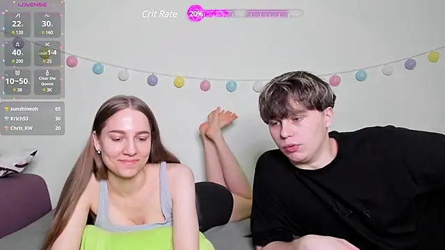 Snapshot of Emily_and_Ilumi chatting on 02-17-25, 09:41 Emily and Ilumi online show from 02-17-25, 09:41