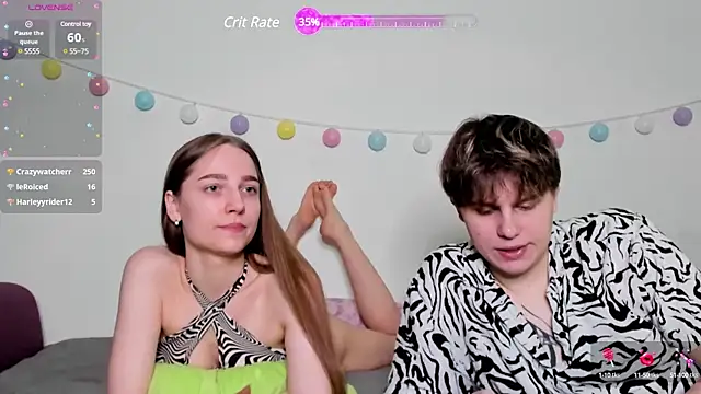 Snapshot of Emily_and_Ilumi chatting on 02-21-25, 09:54 Emily and Ilumi online show from 02-21-25, 09:54