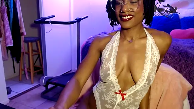 Snapshot of CocoSage chatting on 11-20-25, 08:03 CocoSage online show from 11-20-25, 08:03