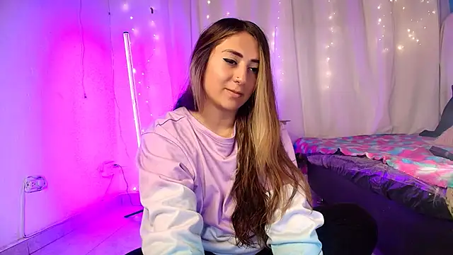 Natasha Wilde  online show from 09-18-25, 10:45