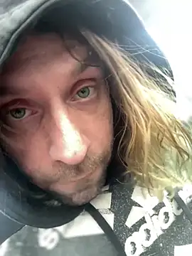 Snapshot of 4kUsh2Fashion0 chatting on 12-24-24, 12:00 4kUsh2Fashion0 online show from 12-24-24, 12:00