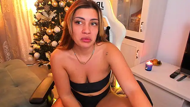 Snapshot of EveEvian chatting on 01-05-25, 01:36 EveEvian online show from 01-05-25, 01:36