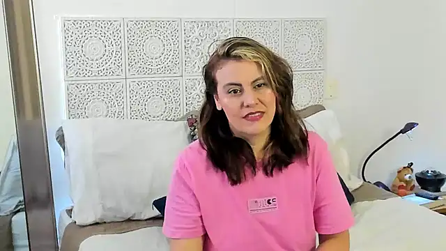 Snapshot of V_monse chatting on 12-17-24, 03:06 V monse online show from 12-17-24, 03:06