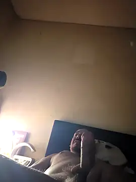 Snapshot of antoniox1978 chatting on 11-18-25, 04:33 antoniox1978 online show from 11-18-25, 04:33