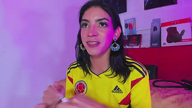 Alahia Rodriguez online show from 03-21-25, 01:56