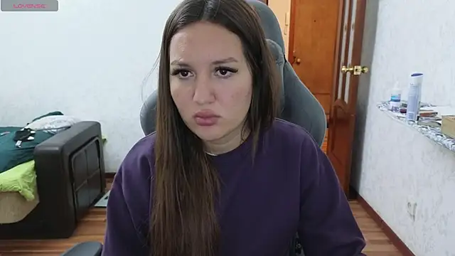 Nelly Fischer online show from 12-03-24, 01:43