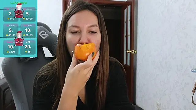 Nelly Fischer online show from 01-06-25, 03:08