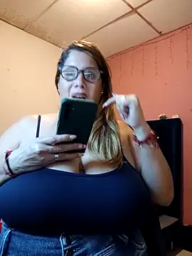 EllisW8 online show from 02-12-25, 11:09