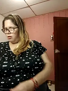 EllisW8 online show from 02-17-25, 06:04