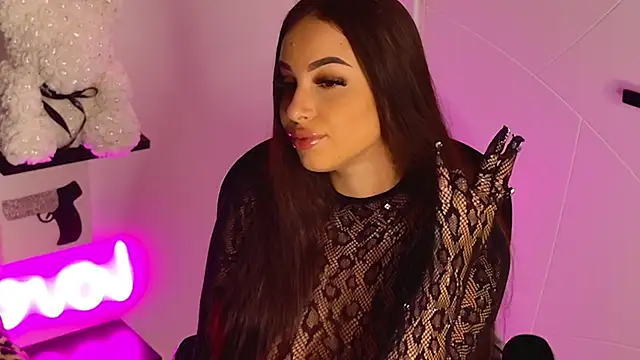 Snapshot of MissAmeliaa chatting on 10-27-25, 01:48 MissAmeliaa online show from 10-27-25, 01:48