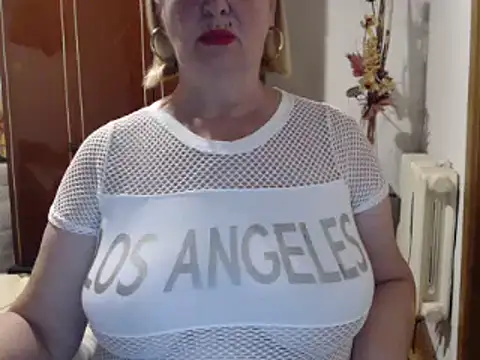 Secretfox online show from 09-18-25, 09:11