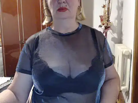 Secretfox online show from 10-13-25, 04:12