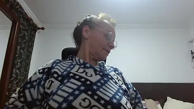 asleycavta online show from 10-05-25, 02:10