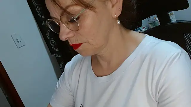 asleycavta online show from 11-13-25, 05:56