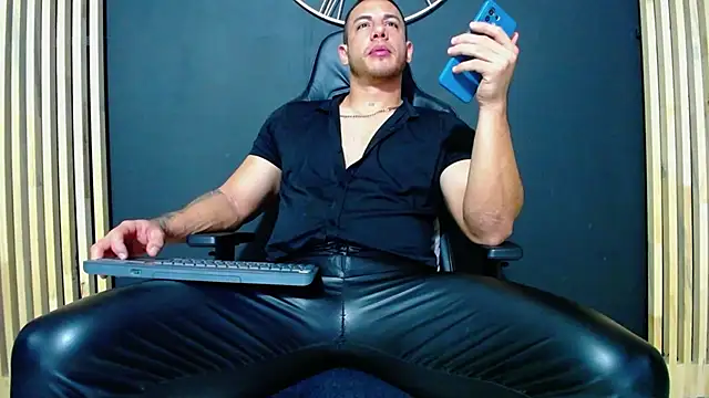 Maxxxpowerful online show from 03-06-25, 02:41