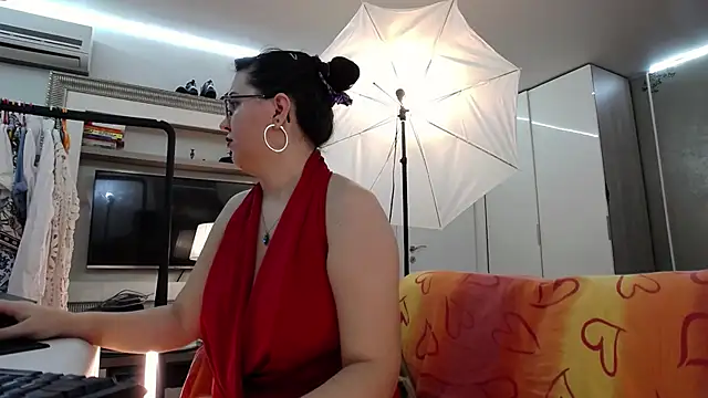 ILoveToFeelU online show from 10-27-25, 10:36