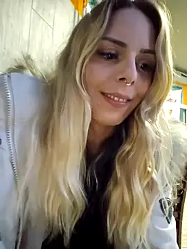 Mia Railey online show from 12-14-24, 12:33