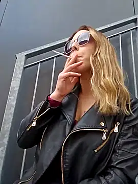 Mia Railey online show from 03-13-25, 01:07