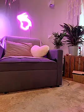 Mia Railey online show from 09-08-25, 04:28