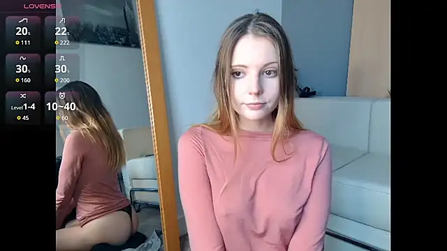 Snapshot of Frosty_Princess chatting on 11-11-25, 01:00 Frosty Princess online show from 11-11-25, 01:00