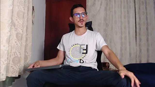 HomeAloneK online show from 09-28-25, 09:20