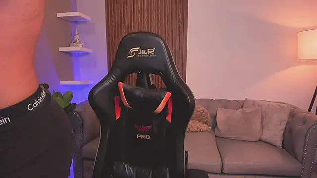 liam collins21 online show from 04-22-26, 11:56