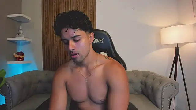 liam collins21 online show from 04-23-26, 12:04