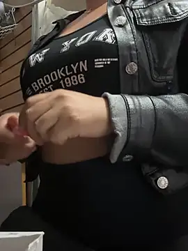 kim monti online show from 02-05-25, 01:04