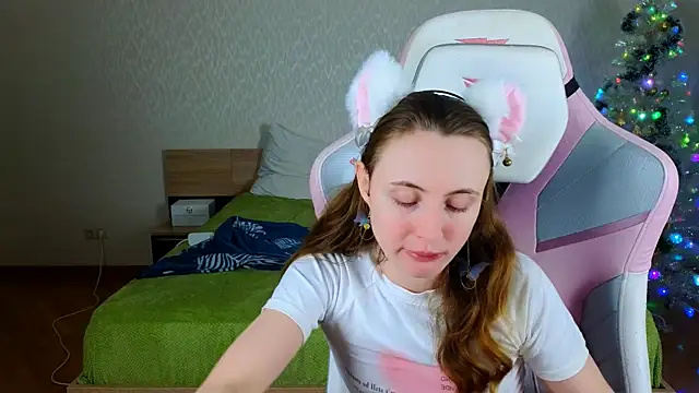 Cowell Adelina online show from 12-23-25, 09:29