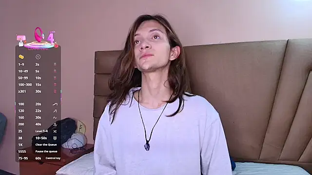 Feniix   online show from 10-30-25, 04:47