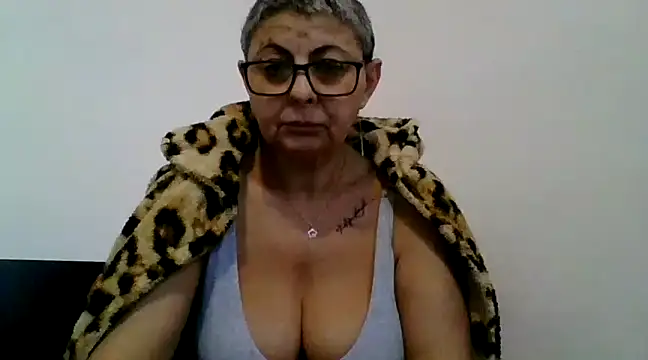 roseblak42 online show from 02-04-25, 02:43