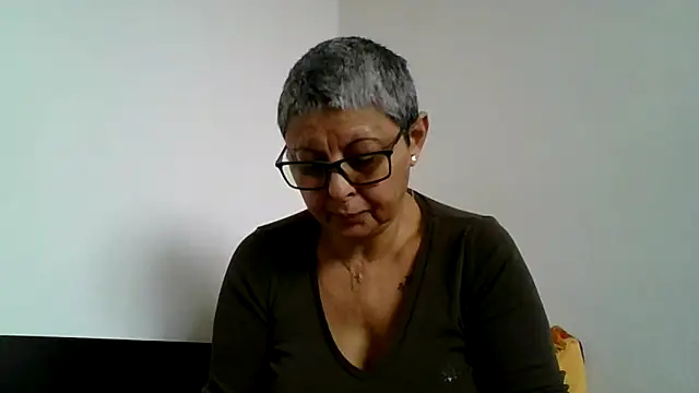 roseblak42 online show from 12-16-25, 09:36